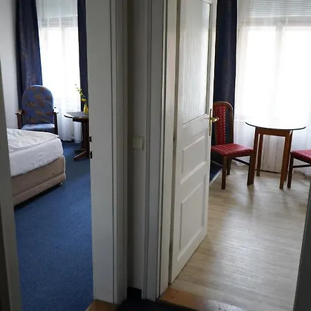 Ea Mozart Hotel 3*